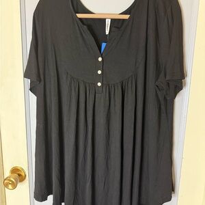 2X Black Button-Front Women's Top